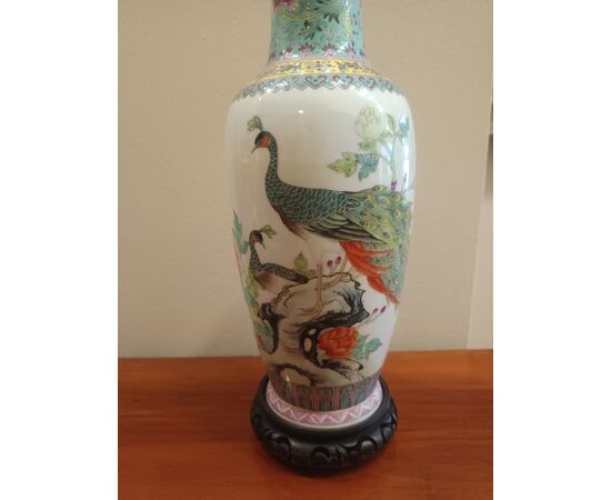 Vaso cinese in porcellana policroma