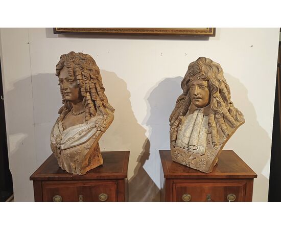 COPPIA DI BUSTI IN TERRACOTTA PRIMI DEL XVIII SECOLO