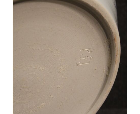 Chinese vase in painted ceramic with flowers and animals