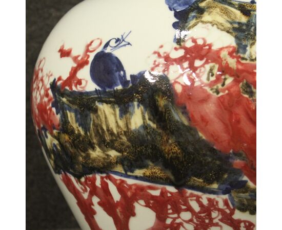 Chinese vase in painted ceramic with flowers and animals