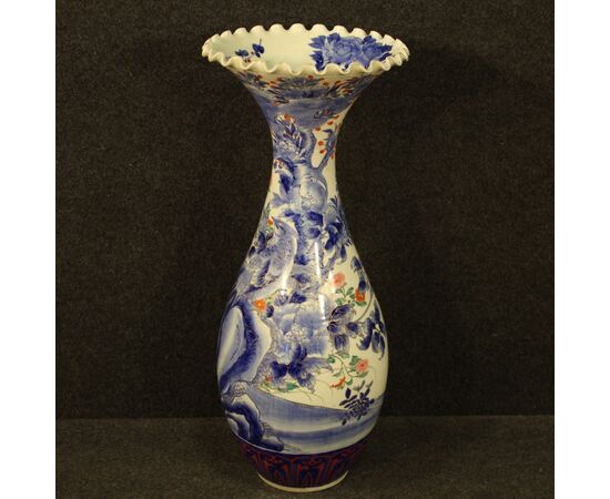 Japanese vase in glazed and painted ceramic from 20th century