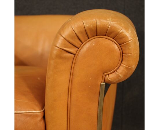 Italian design armchair in leather from the 70s