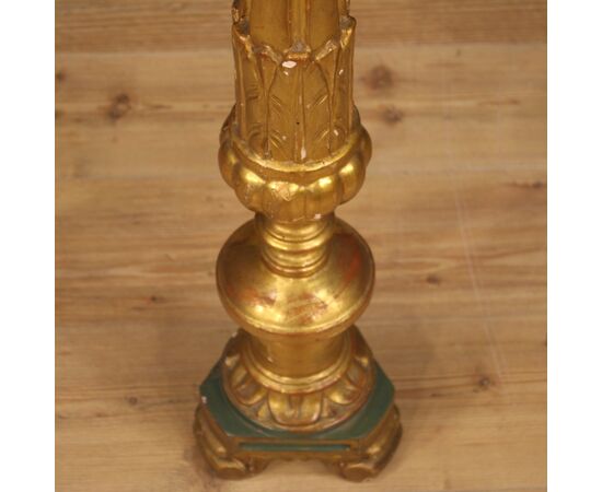 Lacquered and gilded torch holder from 19th century