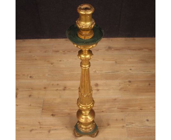 Lacquered and gilded torch holder from 19th century