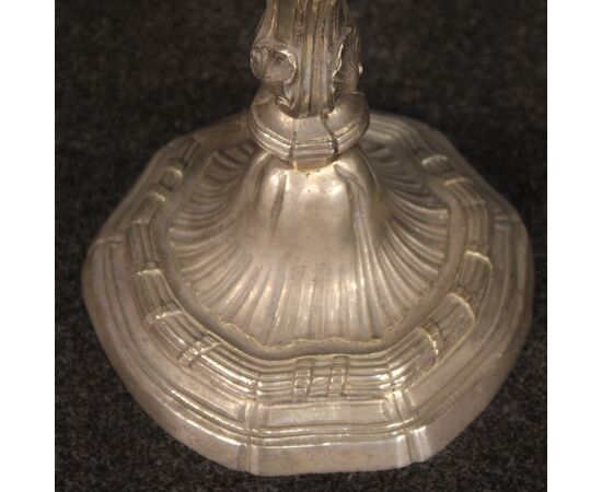 Coppia di candelabri italiani in metallo argentato del XX secolo
