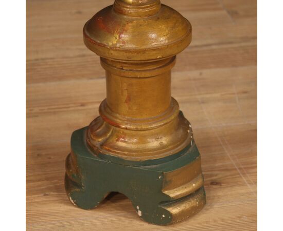 Lacquered and gilded torch holder from 19th century