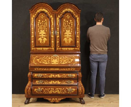 Trumeau olandese intarsiato con tre cassetti del XX secolo