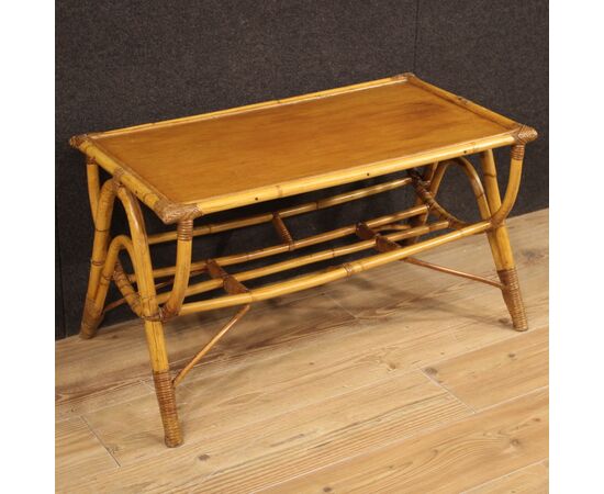 Design coffee table in bamboo and woven wood from the 70s
