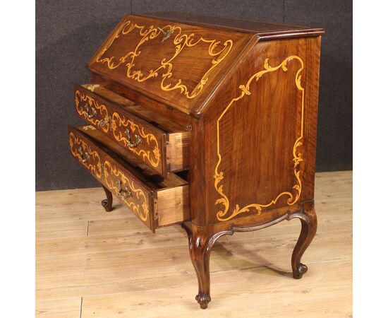 Great Italian inlaid bureau from the 20s