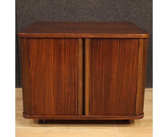 Italian design coffee table from the 20th century