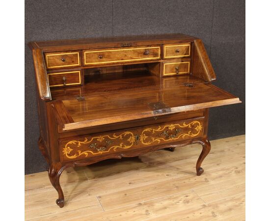 Great Italian inlaid bureau from the 20s