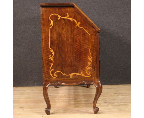 Great Italian inlaid bureau from the 20s