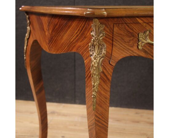 Scrivania francese in stile Luigi XV del XX secolo