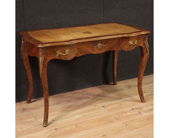 Scrivania francese in stile Luigi XV del XX secolo