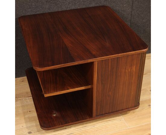 Italian design coffee table from the 20th century