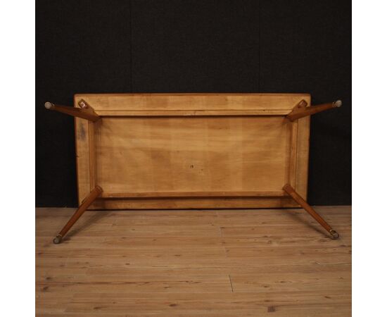 Tavolo italiano di design del XX secolo