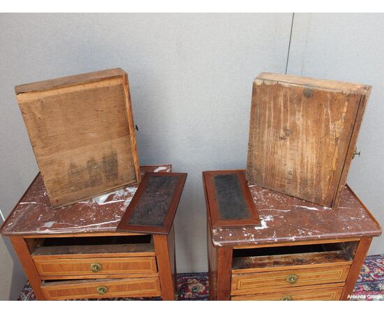 COPIA DI COMODINI STILE LUIGI XVI LASTRONATI IN NOCE EPOCA  META' 800