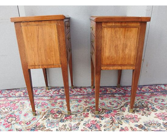 COPIA DI COMODINI STILE LUIGI XVI LASTRONATI IN NOCE EPOCA  META' 800