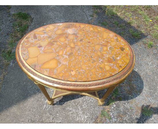 Tavolo da salotto dorato