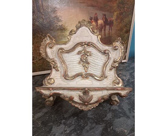 Leggio laccato e dorato drl '700