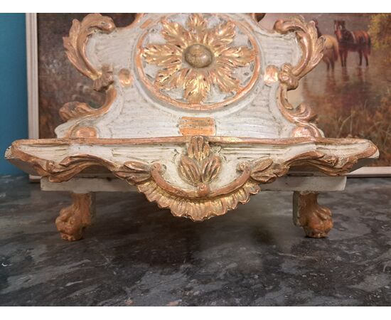 Leggio laccato e dorato del '700