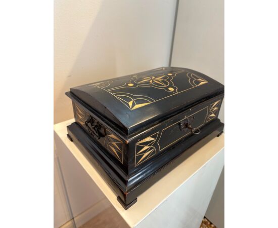 Scatola con inserti in osso , Italia Settentrionale , fine 500 inizio 600