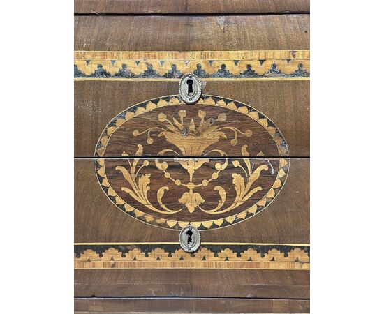 Neoclassical inlaid chest of drawers from the late 18th century