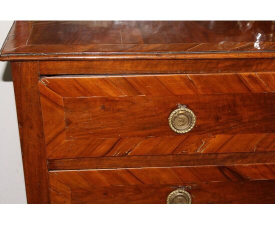 Louis XVI walnut wood cherry knob restored central Italy - late &#39;700     