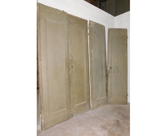 Pts623 five double doors in poplar, epoc &#39;700, mis. H 247 x 125 cm with back bar,     