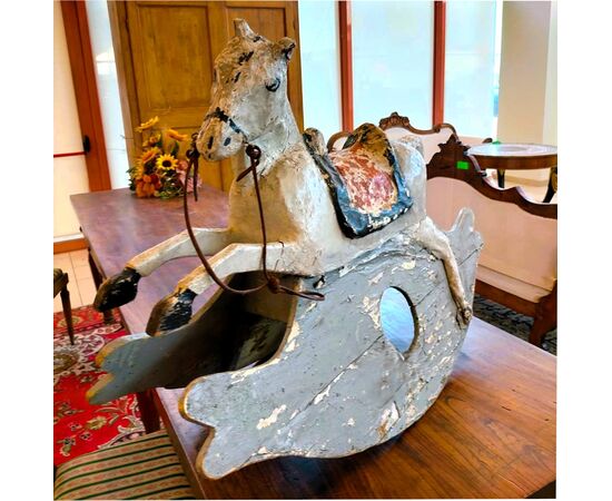 Cavallino a dondolo del 1800