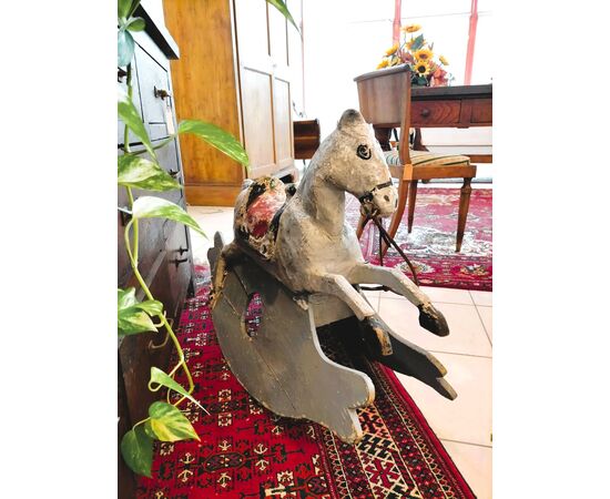 Cavallino a dondolo del 1800