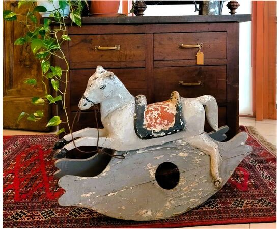 Cavallino a dondolo del 1800