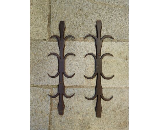 Pair of Lombard "pelagatti", 16th century