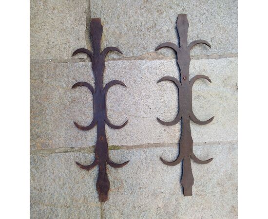 Pair of Lombard "pelagatti", 16th century