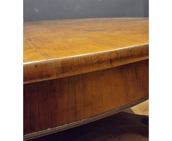 Tavolo tondo in noce Impero 1840 alta qualità