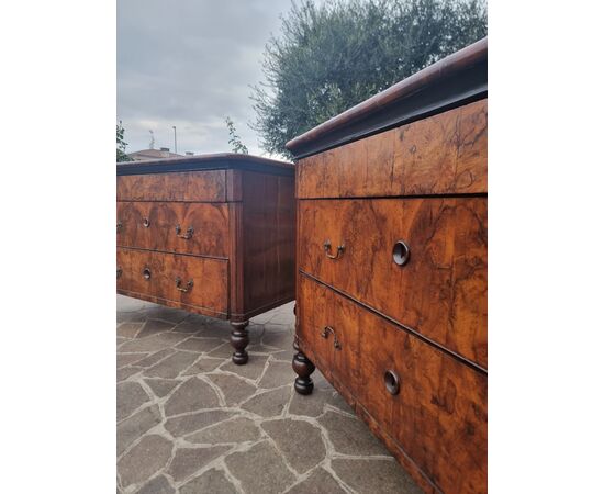 Pair of inlaid walnut chests of drawers, 1850