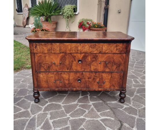 Pair of inlaid walnut chests of drawers, 1850