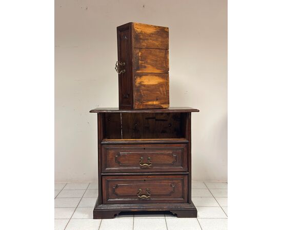 Three-drawer chest. Emilia 17th century