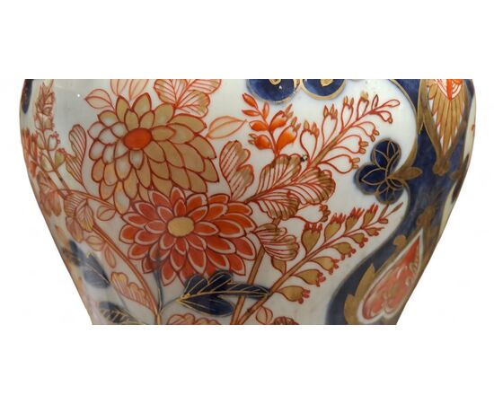 COPPIA DI LAMPADE IN PORCELLANA - IMARI - PERIODO EDO (1603 - 1868)