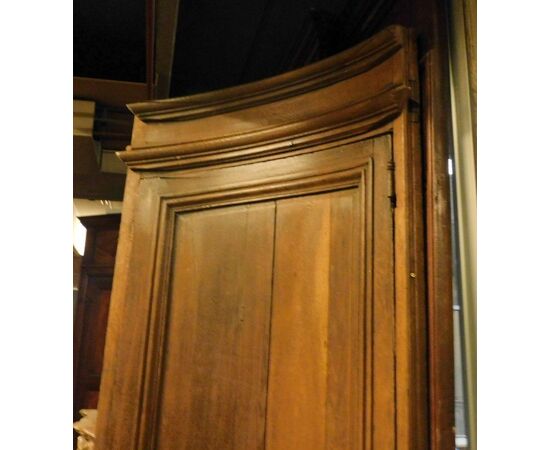 pti570 barrel curved door, 700 walnut, L 92 x H 244 cm     