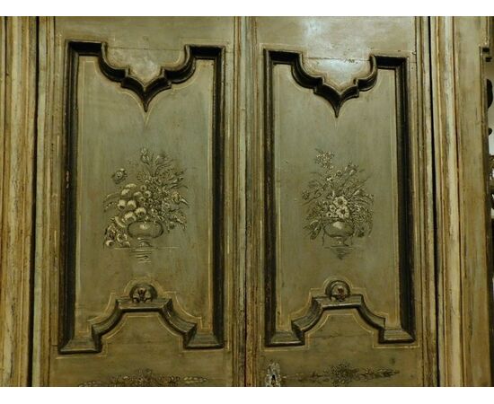 ptl433 lacquered door with decorations, mis. max cm 141 xh 245     