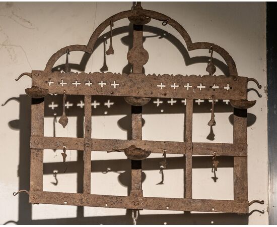 Griglia portalumi in ferro - XVII secolo