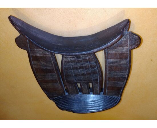 Ethiopian wooden headrest from the Sidamo region     