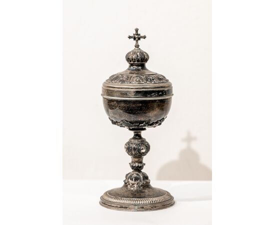 Pisside in argento XIX secolo