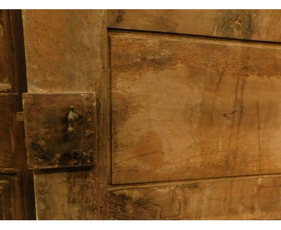 pti593 eighteenth century door in walnut, with shaped panels, Louis XVI, mis. 102 xh 207, thickness 3 cm     