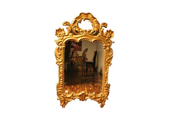 Specchio da parete in legno finemente intagliato e dorato - XIX secolo