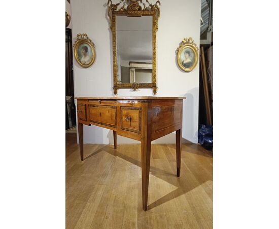 PICCOLO SCRITTOIO LASTRONATO NEOCLASSICO SECONDA META’ DEL XVIII SECOLO