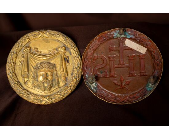 Due medaglioni dorati per arredi sacri - XIX secolo