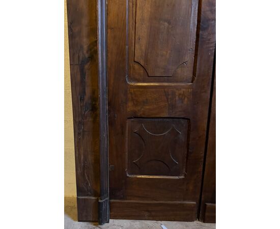 PTCI567 - Portoncino in noce, con portale in legno, epoca '700, misure cm L 117 x H 225