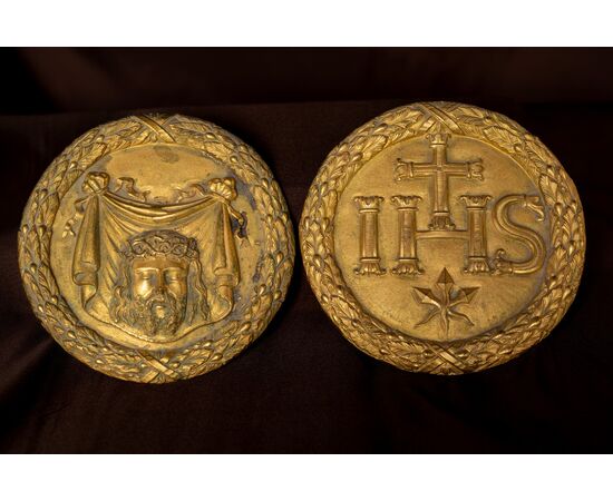 Due medaglioni dorati per arredi sacri - XIX secolo